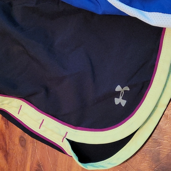 Bundle athletic shorts - Picture 2 of 3